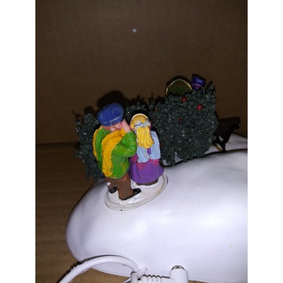 LEMAX Sneak A Peek Animated Village Collection Boxed Christmas Decor Set 2007 - Picture 10 of 15